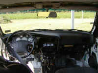 Gutted front dash.JPG (69378 bytes)